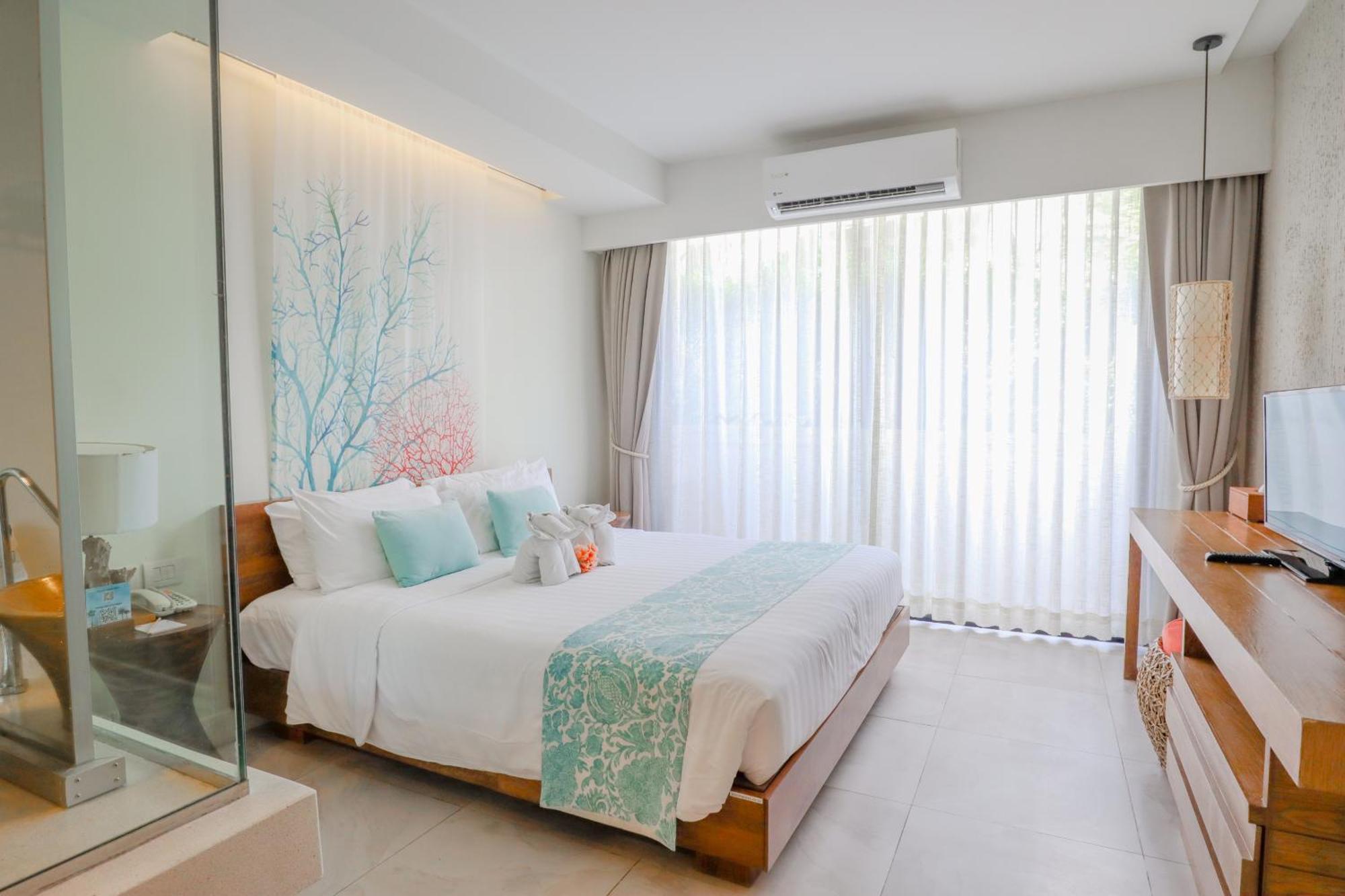 Bandara Beach Resort, Phuket Panwa Beach Екстериор снимка